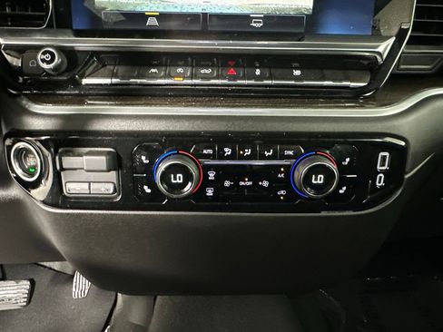 Used 2026 Chevrolet Silverado 1500 LT AWD/4WD image 20