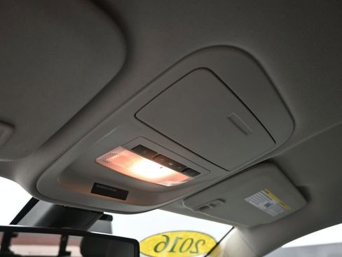 Used 2016 Chevrolet Colorado LT w/ Luxury Package, Chrome image 23