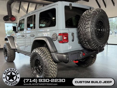 Used 2024 Jeep Wrangler Unlimited Rubicon w/ Capability Package AWD/4WD image 17