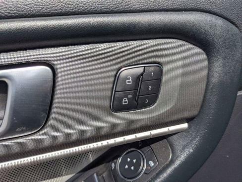 Used 2025 Ford Explorer ST image 19