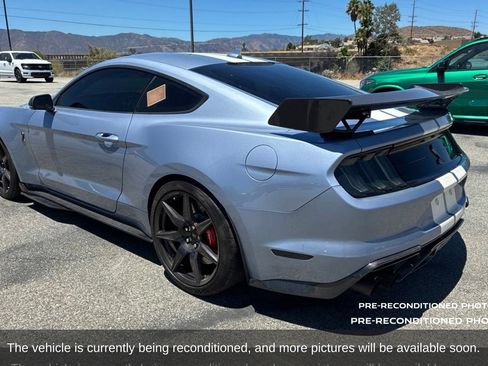 Used 2022 Ford Mustang Shelby GT500 w/ Carbon Fiber Track Pack RWD image 8