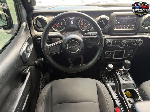 Used 2022 Jeep Gladiator Sport w/ Trailer Tow Package AWD/4WD image 13