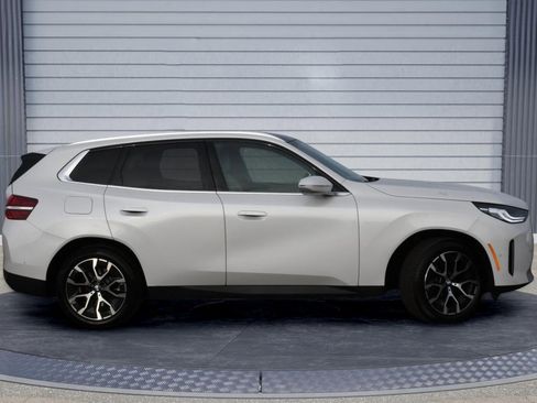 Used 2025 BMW X3 xDrive30i w/ Convenience Package image 3