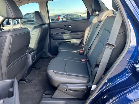 New 2025 Nissan Pathfinder SL w/ Lighting Package (N92) image 22