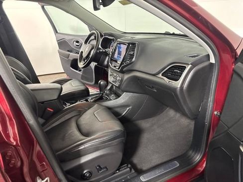 Used 2019 Jeep Cherokee Limited AWD/4WD image 32