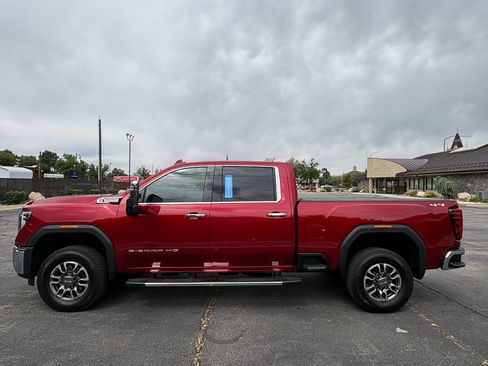 Used 2024 GMC Sierra 2500 SLT w/ SLT Premium Package AWD/4WD image 15