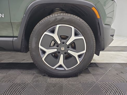 Used 2024 Rivian R1T Adventure AWD/4WD image 11