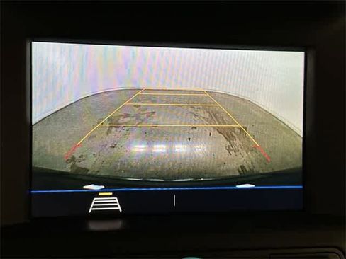 Used 2020 GMC Terrain SLE w/ Driver Convenience Package image 13