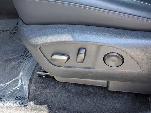 Used 2024 GMC Acadia Elevation FWD image 22