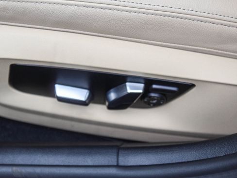 Certified 2023 BMW 530i w/ Premium Package image 21