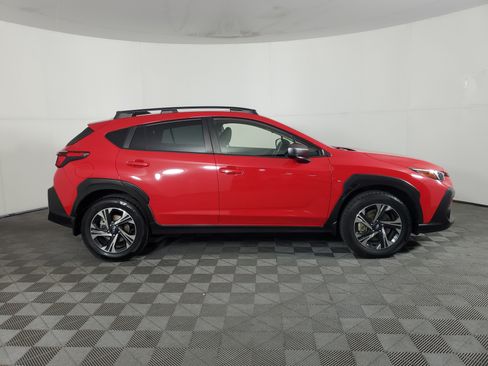 Used 2024 Subaru Crosstrek 2.0i Premium AWD/4WD image 3