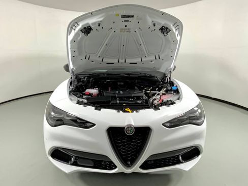 New 2026 Alfa Romeo Stelvio Sprint w/ Convenience Package AWD/4WD image 9