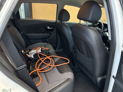 Certified 2022 Kia Niro EX w/ Cold Weather Package image 21