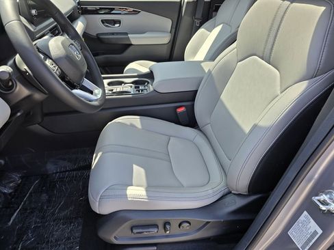 Used 2025 Honda Pilot Touring image 33