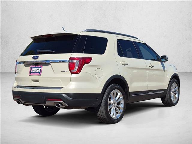 Used 2018 Ford Explorer XLT w/ Equipment Group 202A AWD/4WD image 5