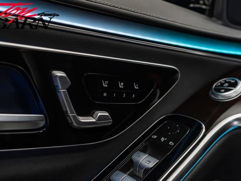 Used 2022 Mercedes-Benz S 500 4MATIC w/ 3D Technology Package image 21