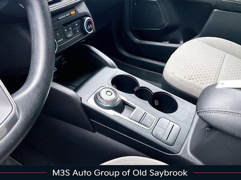 Used 2022 Ford Escape SE image 17