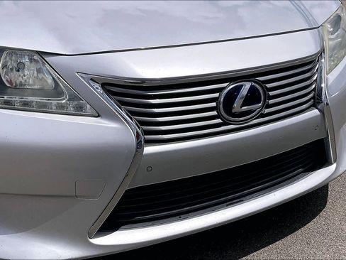 Used 2013 Lexus ES 300h w/ Premium Pkg FWD image 27