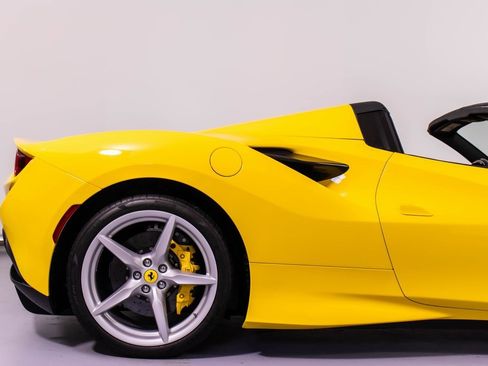 Certified 2022 Ferrari F8 Tributo image 18