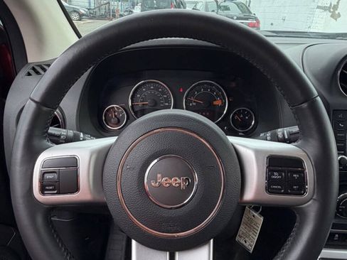 Used 2016 Jeep Compass High Altitude AWD/4WD image 17