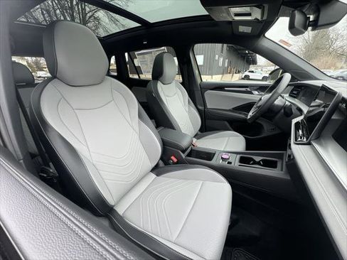New 2026 Volkswagen Tiguan SE R-Line AWD/4WD image 24