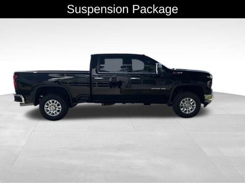 Used 2025 Chevrolet Silverado 2500 LTZ w/ LTZ Convenience Package AWD/4WD image 9
