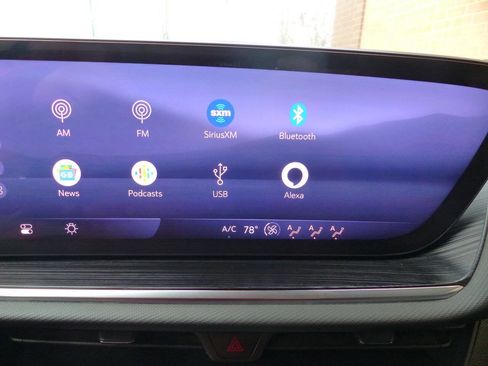 Used 2024 Buick Envision Preferred AWD/4WD image 32