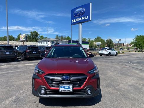 Certified 2025 Subaru Outback Premium w/ Popular Package #1A AWD/4WD image 2
