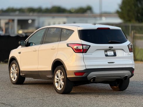Used 2017 Ford Escape SE AWD/4WD image 10