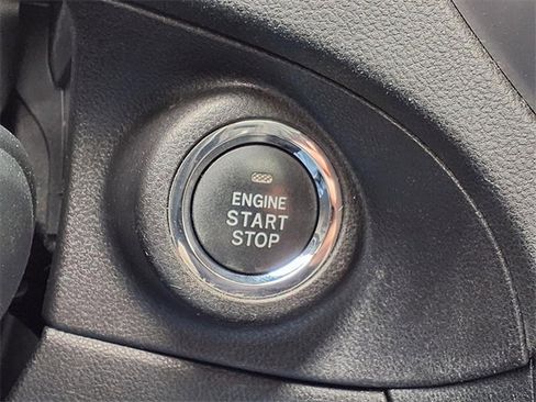 Used 2020 Subaru Ascent Limited w/ Technology Package image 16