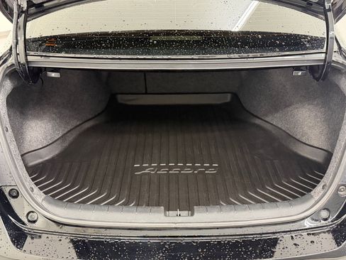 Used 2017 Honda Accord EX-L image 25
