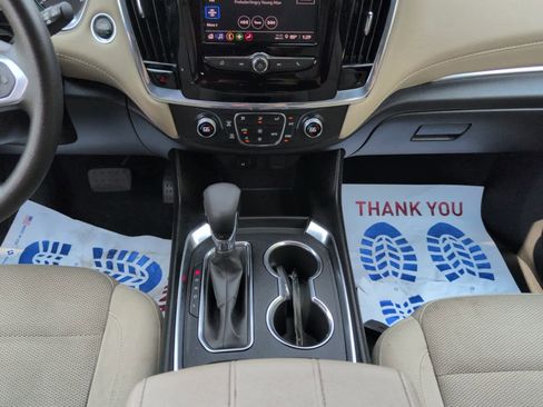 Used 2023 Chevrolet Traverse LS image 20