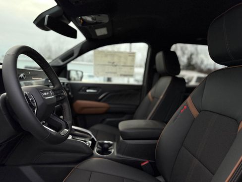 New 2026 GMC Canyon AT4 image 12