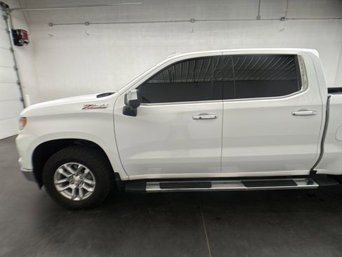 Used 2025 Chevrolet Silverado 1500 LTZ w/ Z71 Off-Road Package AWD/4WD image 7