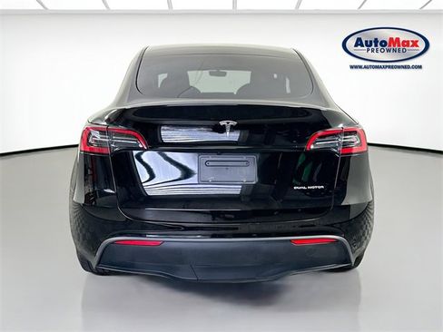 Used 2023 Tesla Model Y Long Range image 8