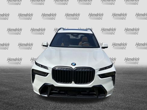 Certified 2025 BMW X7 xDrive40i w/ M Sport Package AWD/4WD image 5