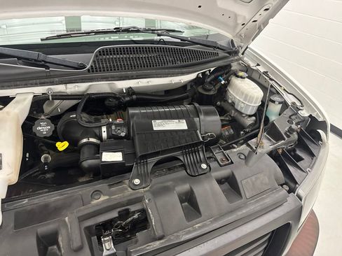 Used 2019 GMC Savana 2500 Extended RWD image 30