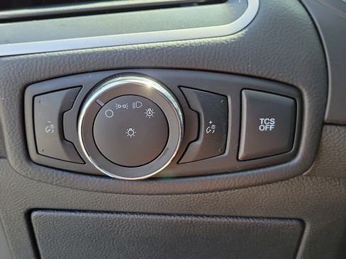 Used 2024 Ford Edge SEL AWD/4WD image 12