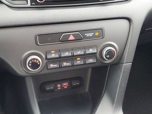 Used 2017 Kia Sportage LX image 16