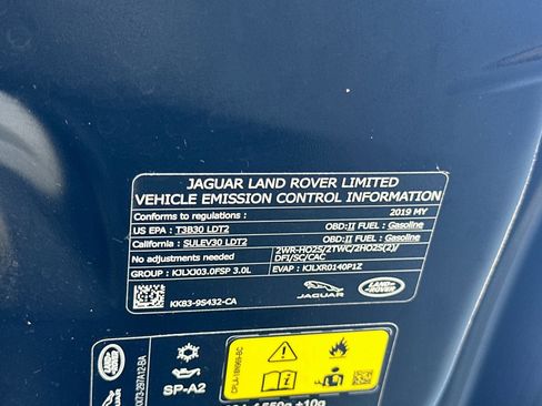 Used 2019 Jaguar F-PACE S image 21