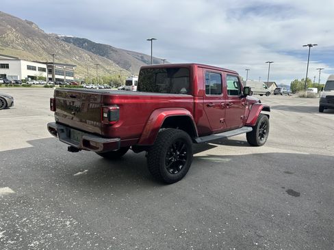 Used 2021 Jeep Gladiator Overland image 7