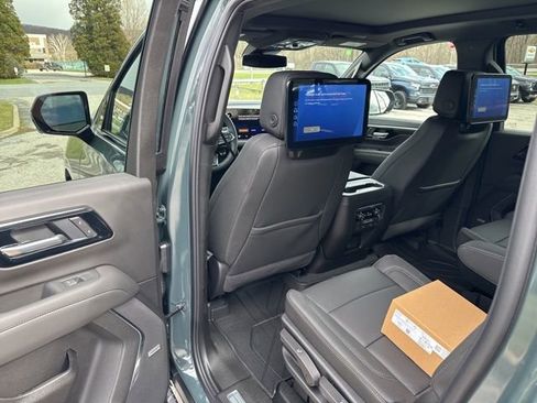 New 2026 Chevrolet Suburban Z71 w/ Z71 Off-Road Package AWD/4WD image 52