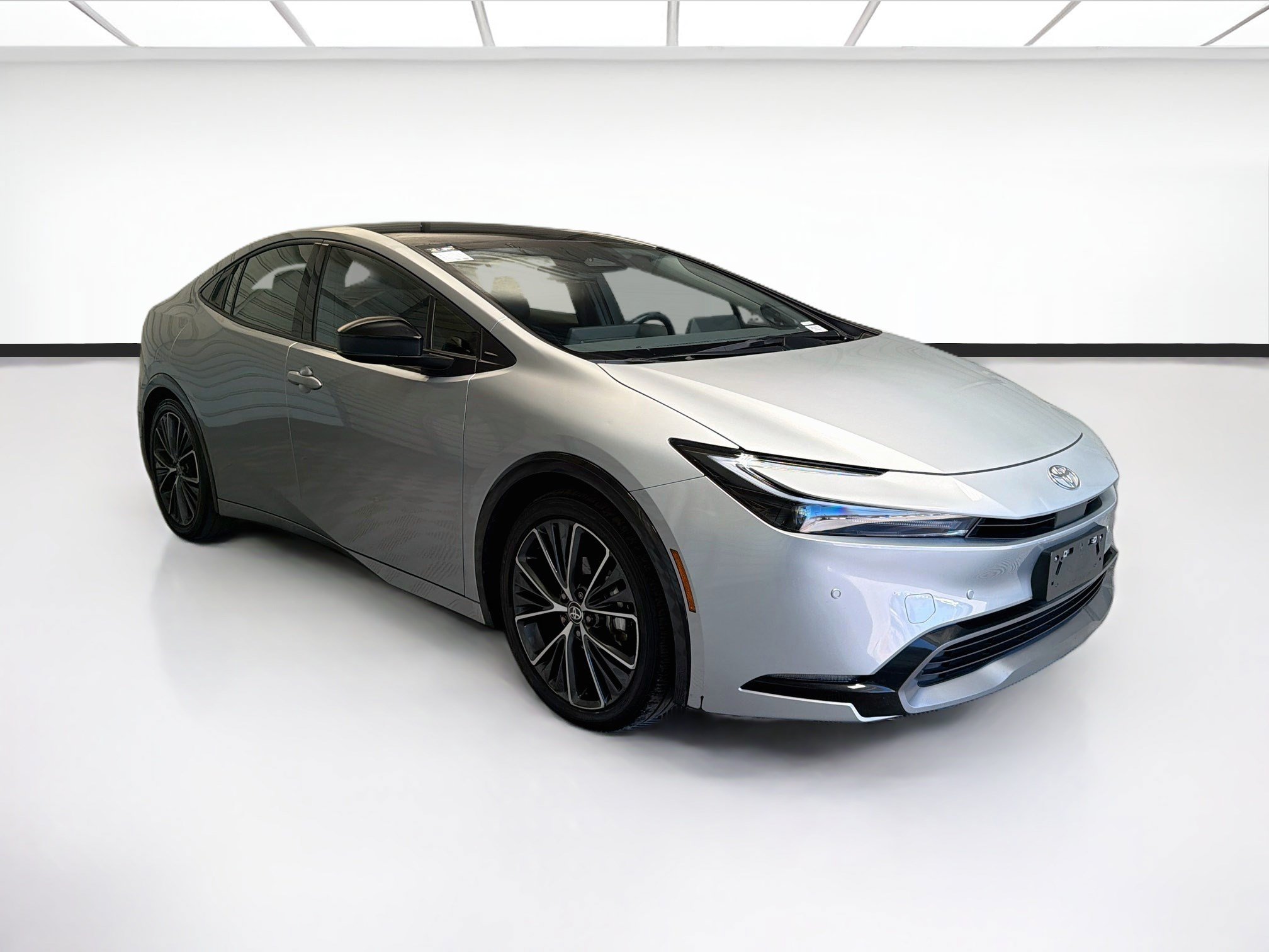 Used 2024 Toyota Prius Limited FWD image 3
