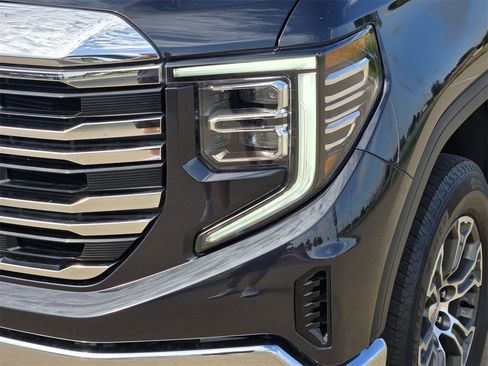 Certified 2024 GMC Sierra 1500 SLT image 30