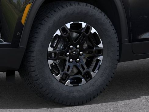 New 2027 Chevrolet Traverse Z71 w/ Enhanced Driving Package AWD/4WD image 9