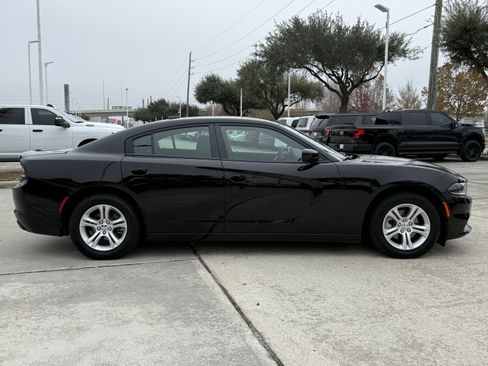 Used 2023 Dodge Charger SXT image 3