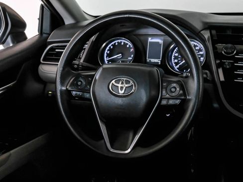Used 2019 Toyota Camry LE FWD image 15