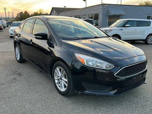 Used 2017 Ford Focus SE image 7