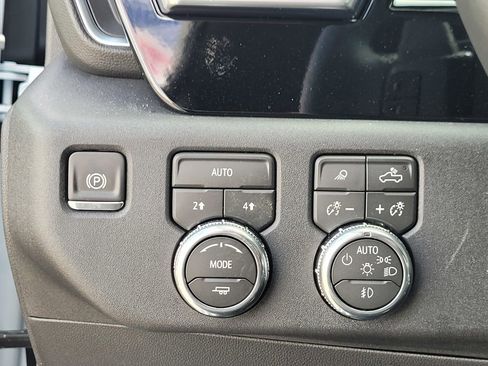 New 2026 GMC Sierra 1500 SLT w/ SLT Premium Package AWD/4WD image 25