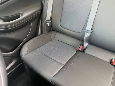 Used 2025 Buick Encore GX Preferred FWD image 39